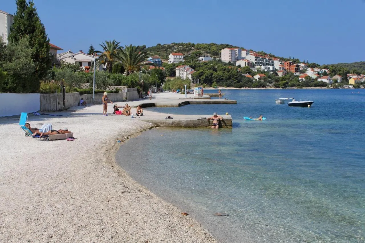 Apartments By The Sea Okrug Gornji, Ciovo - 20055 Trogir 0*,